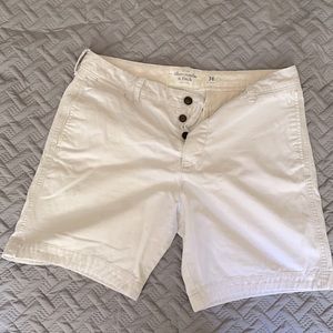 Abercrombie and Fitch khaki shorts. Like new condition.